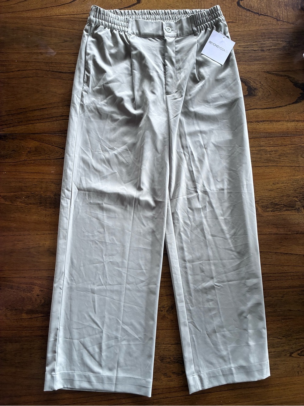 Beyond Yoga women’s sage grey Chinos NWT